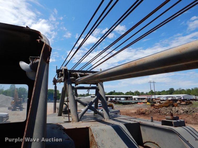 image for item DK5658 1978 Harnischfeger 325TC  truck crane