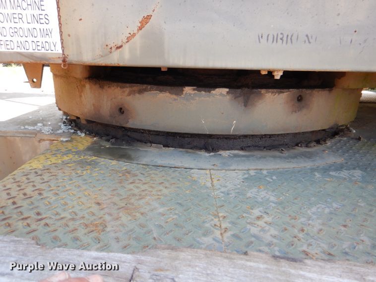 image for item DK5658 1978 Harnischfeger 325TC  truck crane