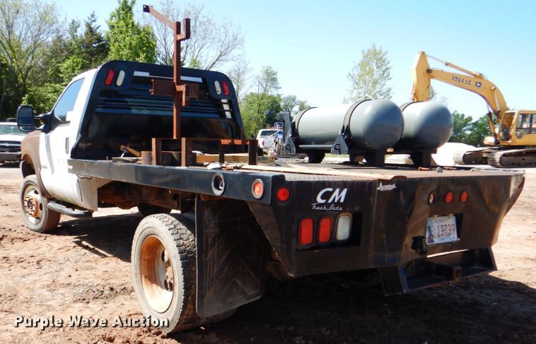 image for item DK5660 2003 Ford F550 Super Duty  flatbed truck