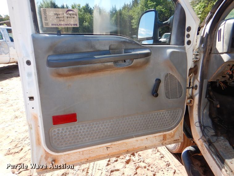 image for item DK5660 2003 Ford F550 Super Duty  flatbed truck