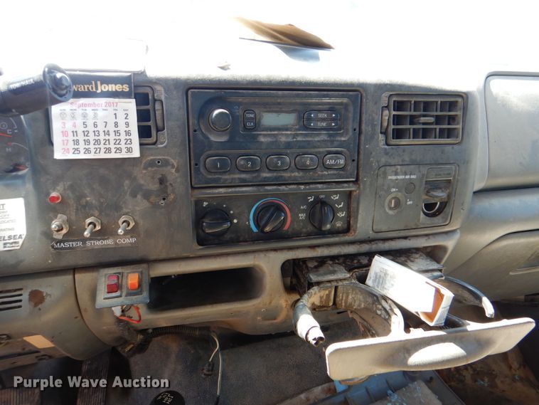 image for item DK5660 2003 Ford F550 Super Duty  flatbed truck