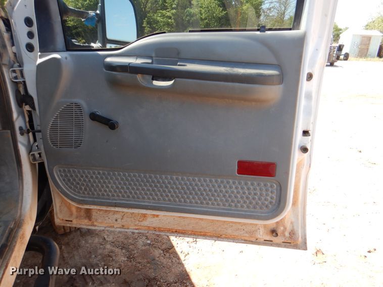 image for item DK5660 2003 Ford F550 Super Duty  flatbed truck