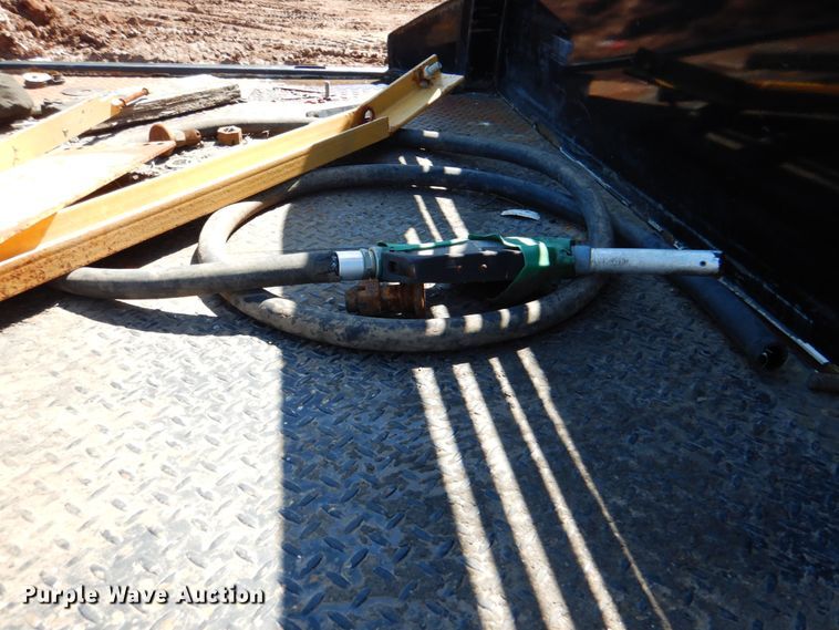 image for item DK5660 2003 Ford F550 Super Duty  flatbed truck