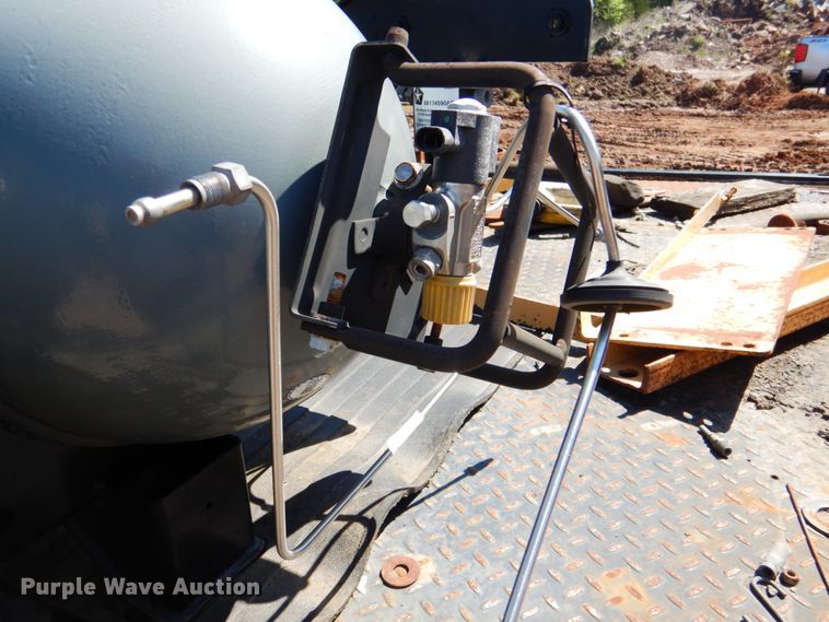 image for item DK5660 2003 Ford F550 Super Duty  flatbed truck