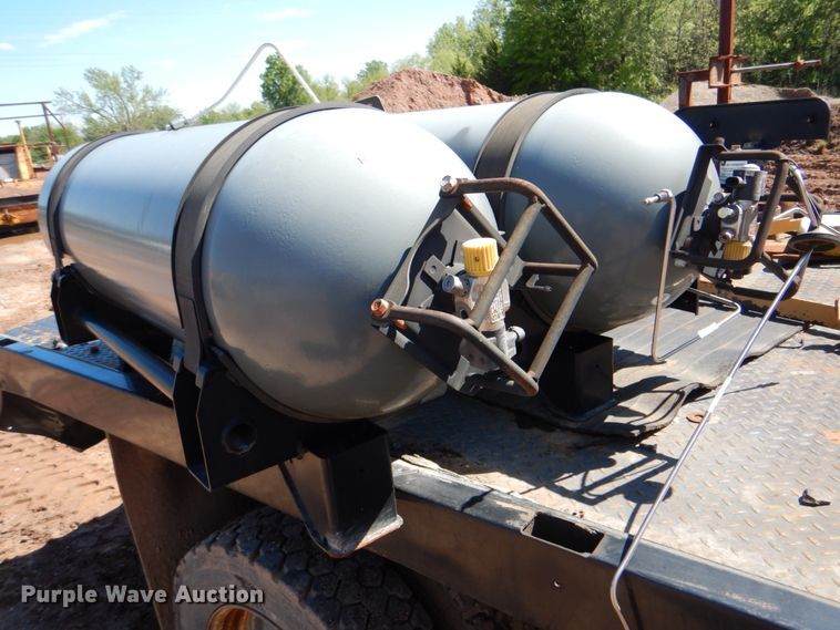 image for item DK5660 2003 Ford F550 Super Duty  flatbed truck