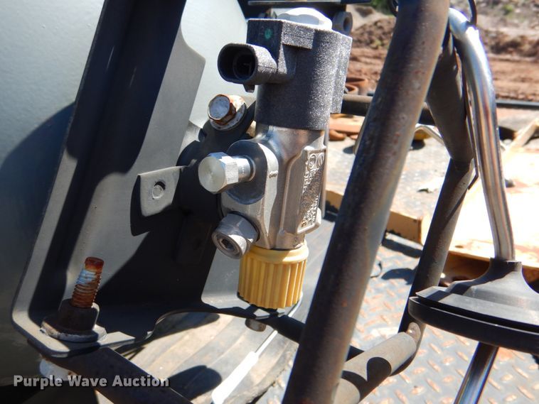 image for item DK5660 2003 Ford F550 Super Duty  flatbed truck