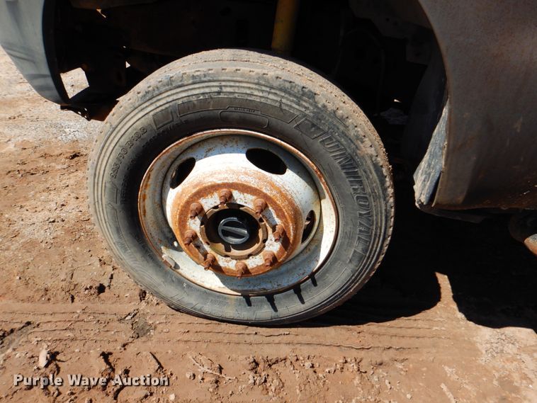 image for item DK5660 2003 Ford F550 Super Duty  flatbed truck