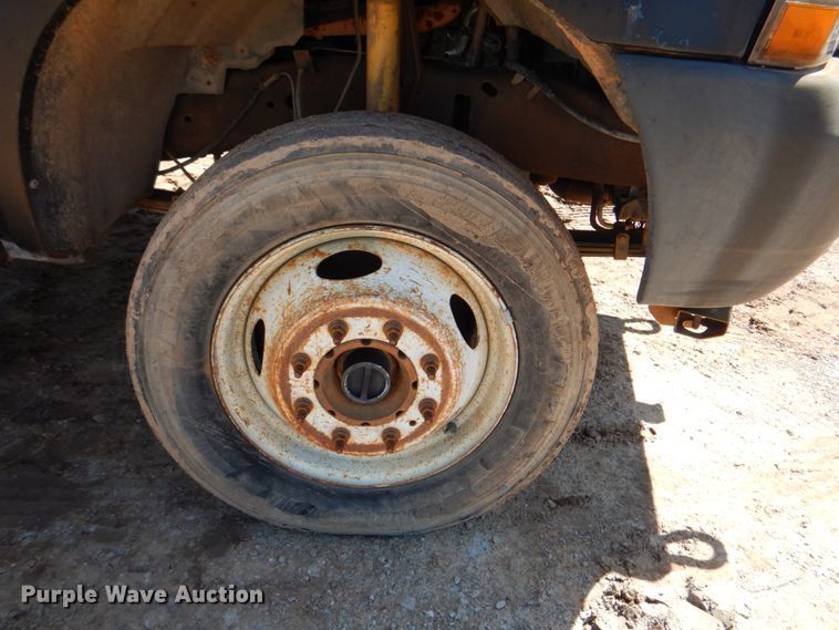 image for item DK5660 2003 Ford F550 Super Duty  flatbed truck