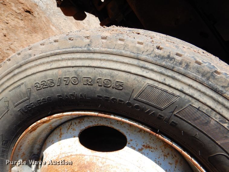 image for item DK5660 2003 Ford F550 Super Duty  flatbed truck