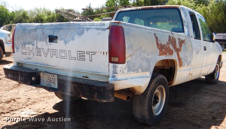 image for item DK5661 1993 Chevrolet Cheyenne 1500  Ext. Cab pickup truck