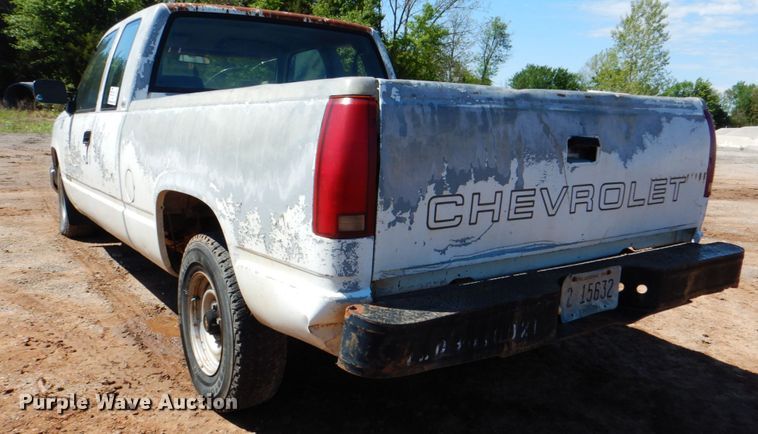 image for item DK5661 1993 Chevrolet Cheyenne 1500  Ext. Cab pickup truck