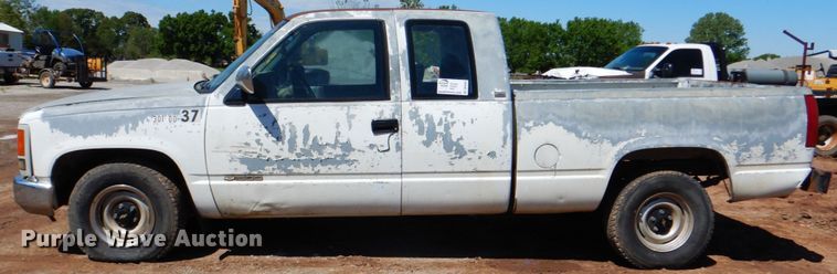 image for item DK5661 1993 Chevrolet Cheyenne 1500  Ext. Cab pickup truck