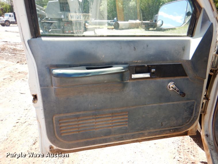 image for item DK5661 1993 Chevrolet Cheyenne 1500  Ext. Cab pickup truck