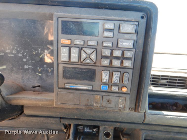 image for item DK5661 1993 Chevrolet Cheyenne 1500  Ext. Cab pickup truck