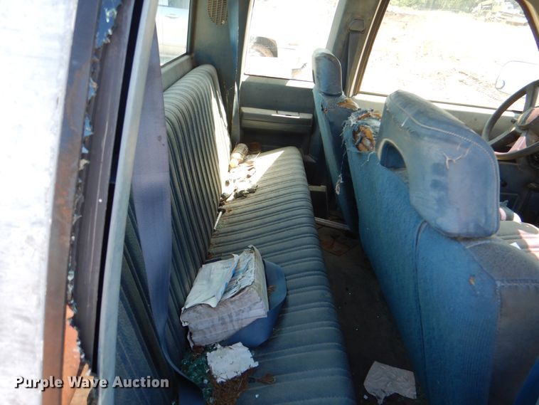 image for item DK5661 1993 Chevrolet Cheyenne 1500  Ext. Cab pickup truck