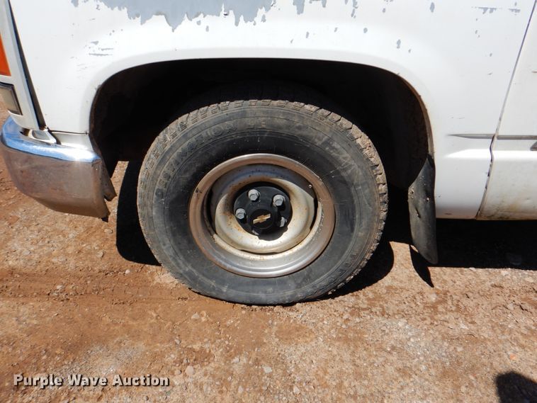 image for item DK5661 1993 Chevrolet Cheyenne 1500  Ext. Cab pickup truck