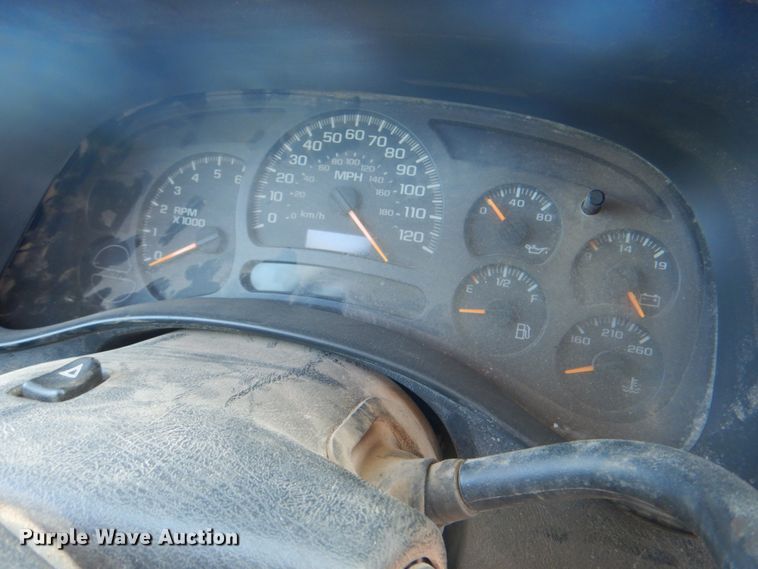 image for item DK5662 2004 Chevrolet Silverado 1500  Ext. Cab pickup truck