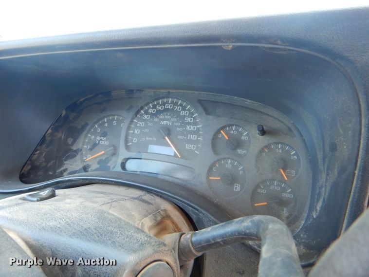 image for item DK5662 2004 Chevrolet Silverado 1500  Ext. Cab pickup truck