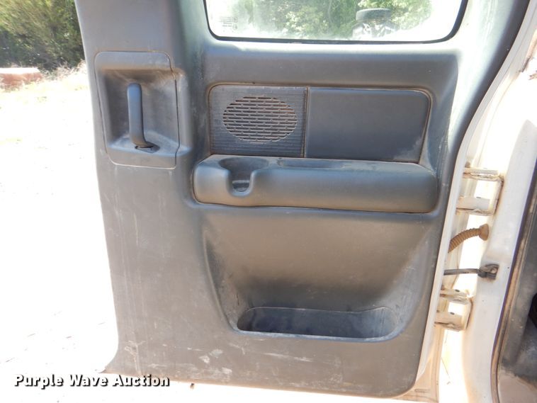 image for item DK5662 2004 Chevrolet Silverado 1500  Ext. Cab pickup truck