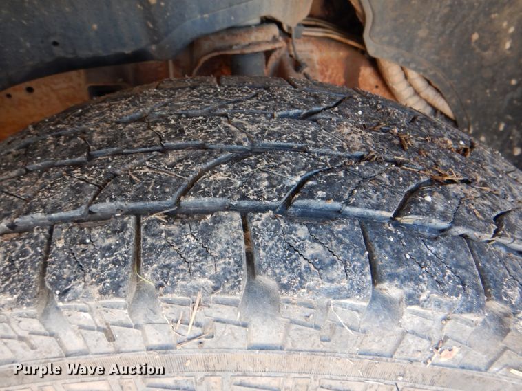 image for item DK5662 2004 Chevrolet Silverado 1500  Ext. Cab pickup truck