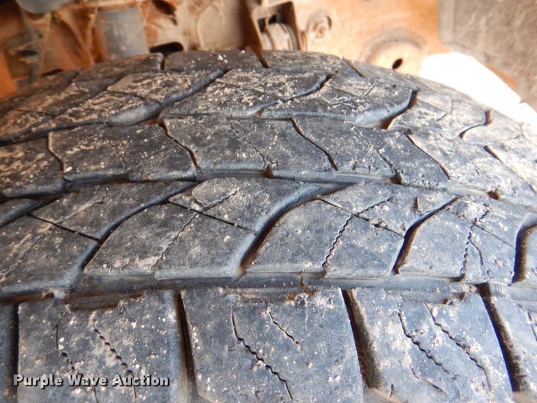 image for item DK5662 2004 Chevrolet Silverado 1500  Ext. Cab pickup truck