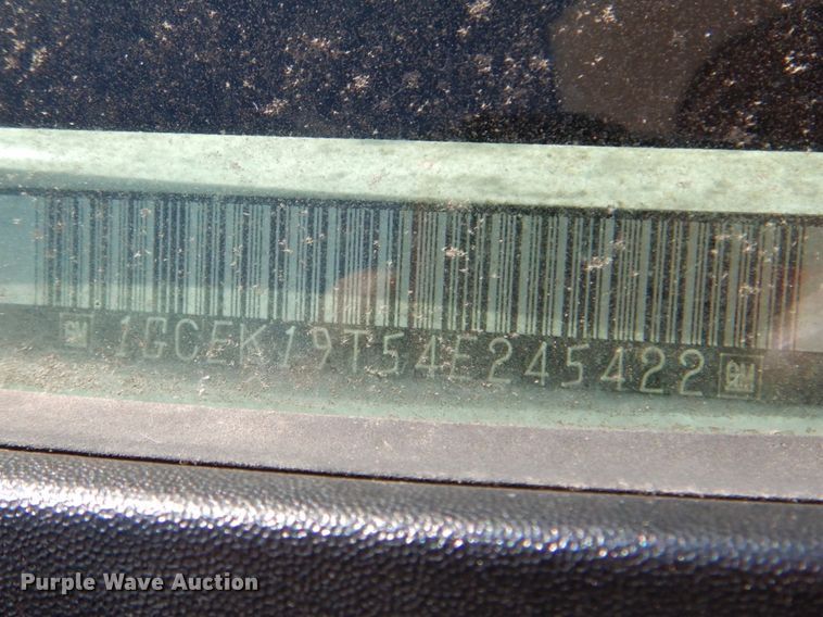 image for item DK5662 2004 Chevrolet Silverado 1500  Ext. Cab pickup truck