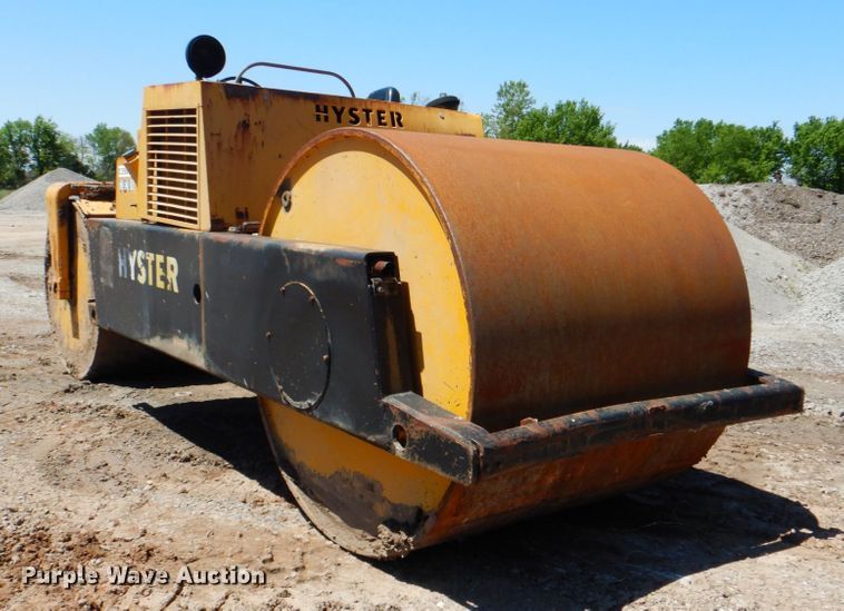 image for item DK5663 1981 Hyster C350B  double drum roller