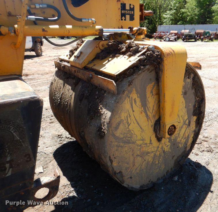 image for item DK5663 1981 Hyster C350B  double drum roller