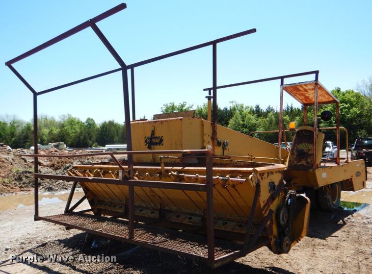 image for item DK5664 Highway Equipment Company  chip spreader