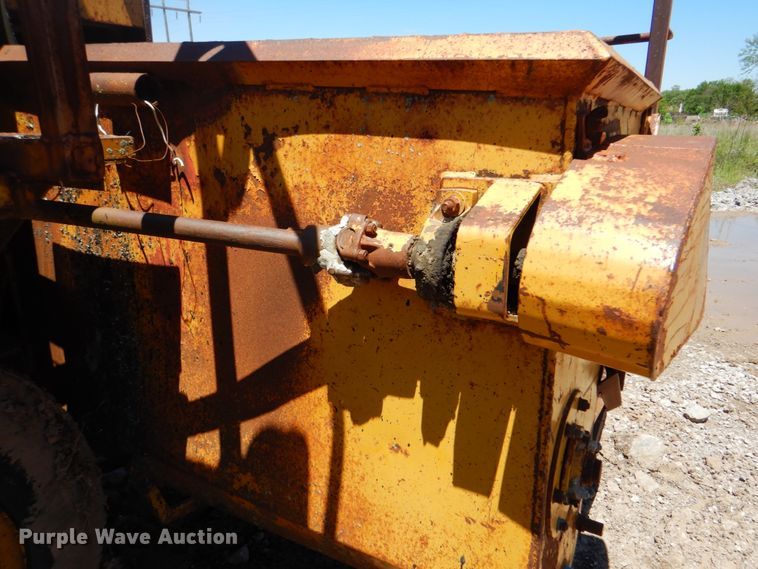 image for item DK5664 Highway Equipment Company  chip spreader