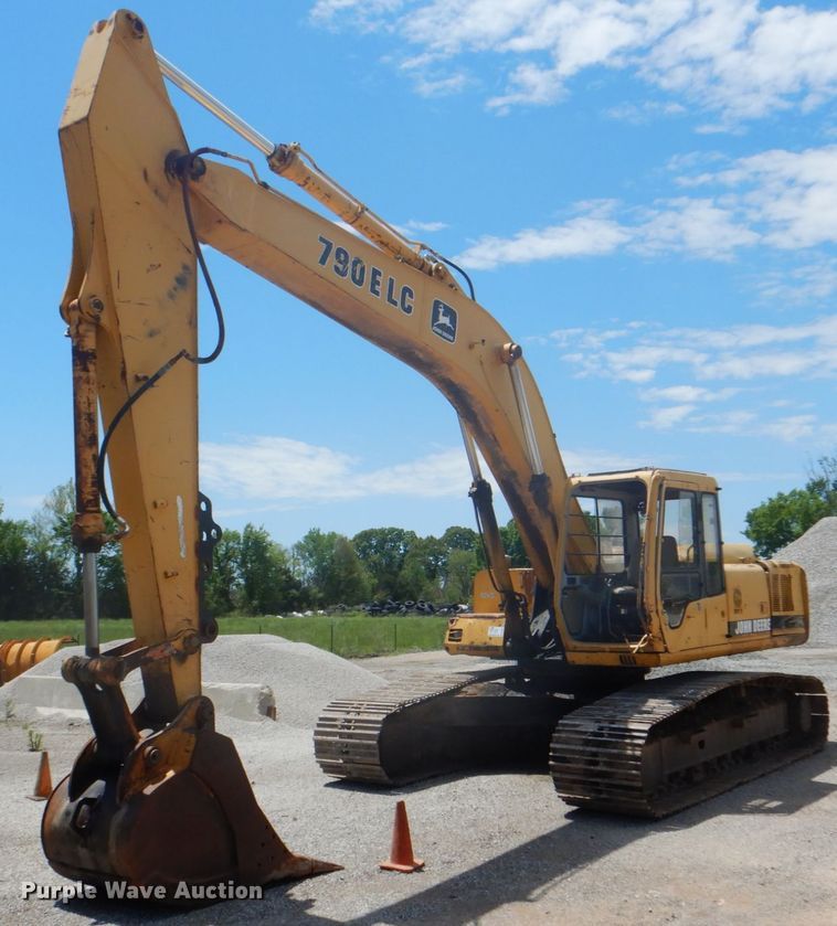 image for item DK5665 1995 John Deere 790E LC  excavator