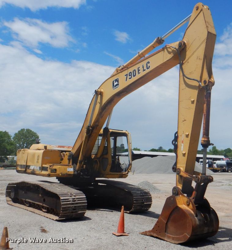 image for item DK5665 1995 John Deere 790E LC  excavator