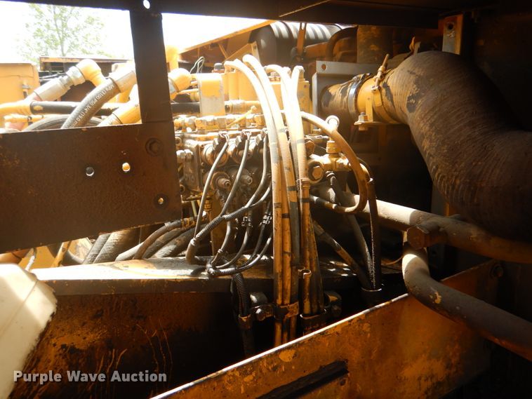 image for item DK5665 1995 John Deere 790E LC  excavator