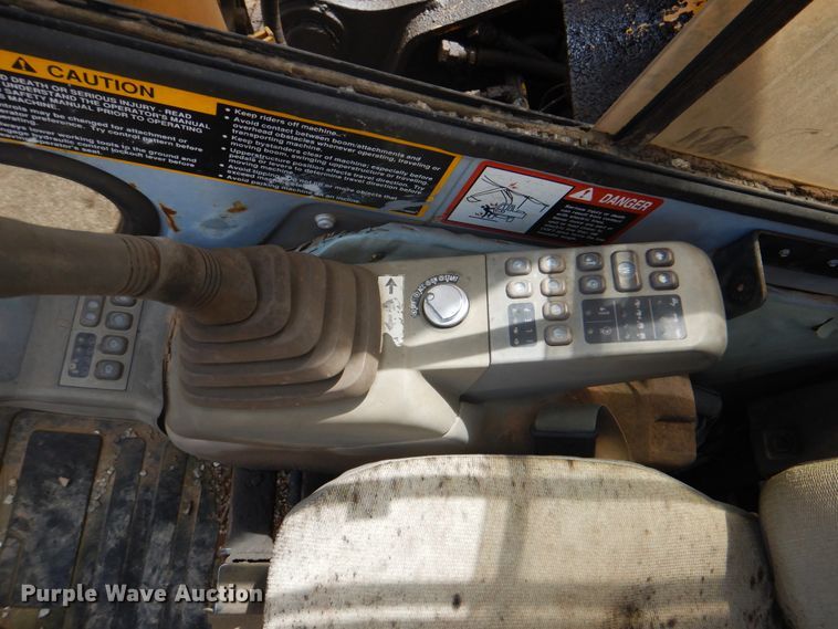 image for item DK5665 1995 John Deere 790E LC  excavator