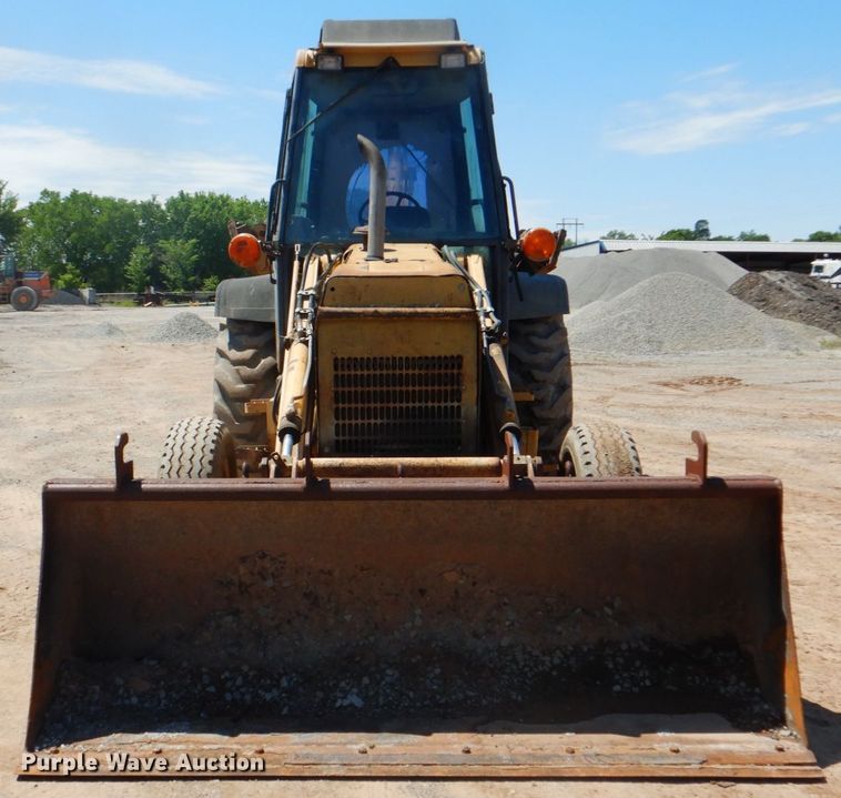 image for item DK5668 Ford 575D  backhoe