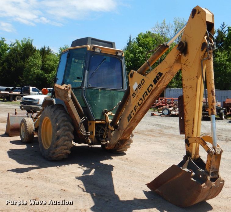 image for item DK5668 Ford 575D  backhoe