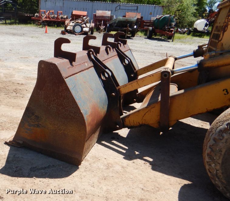 image for item DK5668 Ford 575D  backhoe