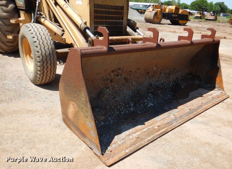 image for item DK5668 Ford 575D  backhoe