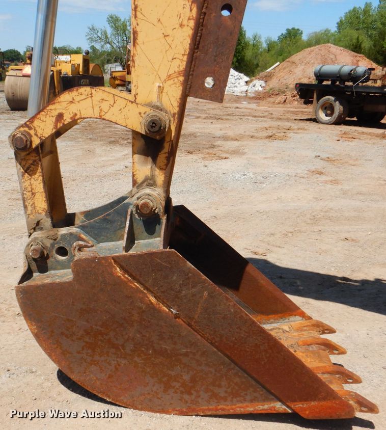 image for item DK5668 Ford 575D  backhoe