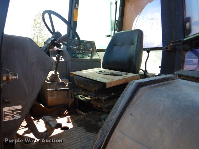 image for item DK5668 Ford 575D  backhoe