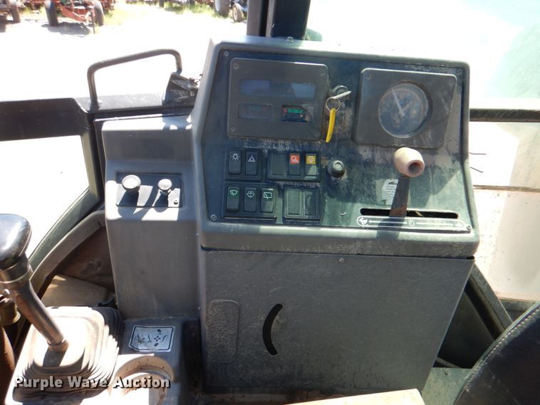 image for item DK5668 Ford 575D  backhoe