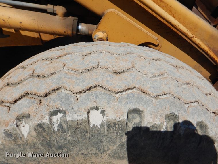 image for item DK5668 Ford 575D  backhoe