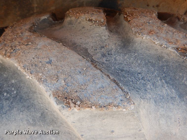 image for item DK5668 Ford 575D  backhoe