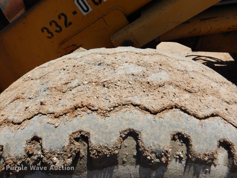 image for item DK5668 Ford 575D  backhoe