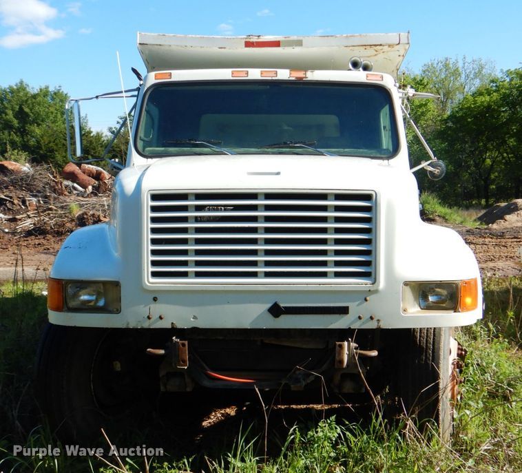 image for item DK5669 1995 International 4900  dump truck