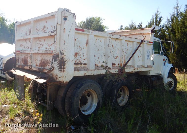 image for item DK5669 1995 International 4900  dump truck