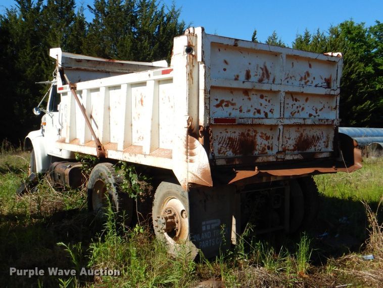 image for item DK5669 1995 International 4900  dump truck