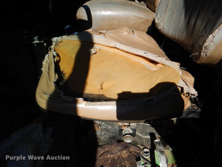 image for item DK5669 1995 International 4900  dump truck