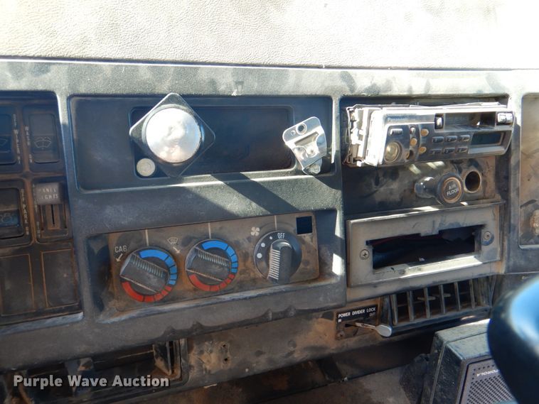 image for item DK5669 1995 International 4900  dump truck