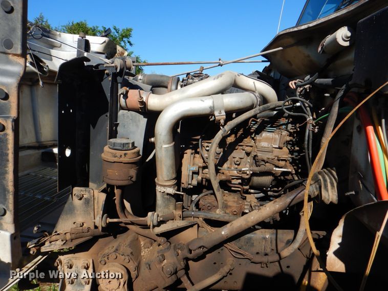 image for item DK5669 1995 International 4900  dump truck